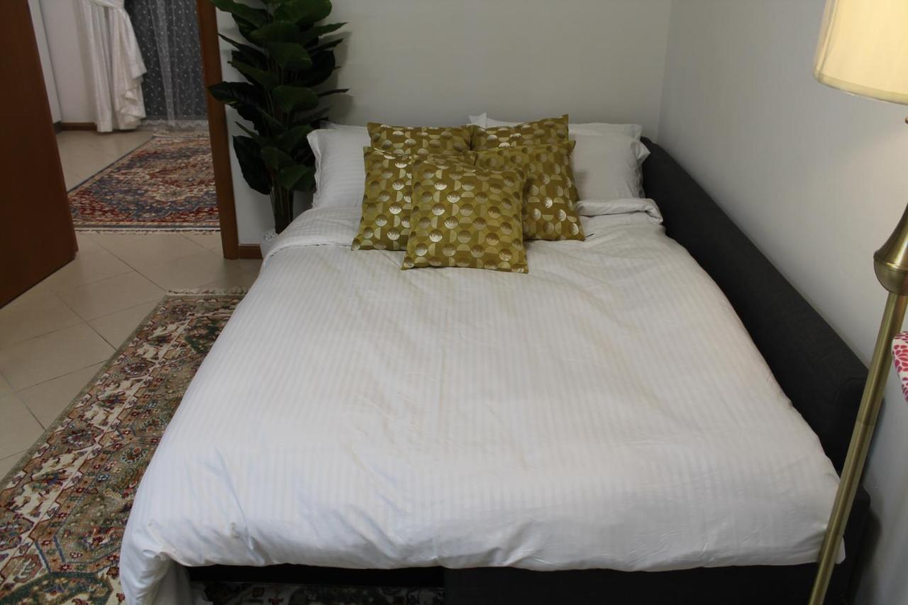 Newly Furnished Cozy 1 Bedroom Close To Jbr And Metro شقة *